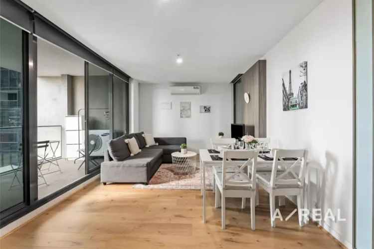 2 Bedroom Furnished Apartment in Melbourne Liberty Tower