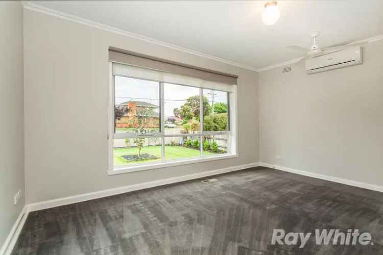 Rent 3 Room Apartment in Melbourne with Renovated Features