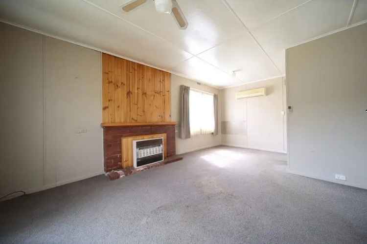 Queenstown 3-Bedroom Home - Prime Location Endless Potential