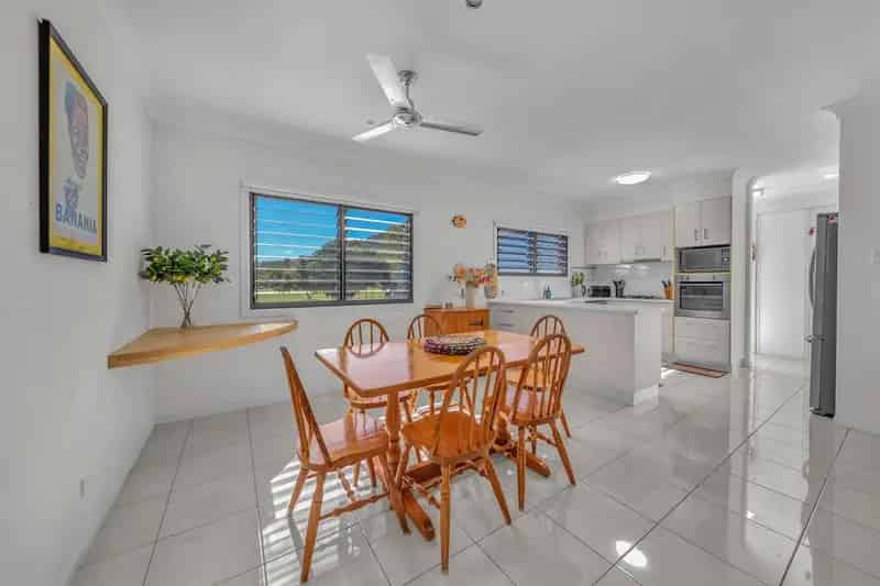 Charming Coastal Retreat - 3-Bedroom Fully Furnished Home at Cape Gloucester