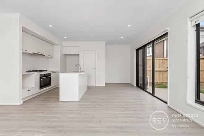 House For Rent , 40, Hanoverian Street, Melbourne, Victoria