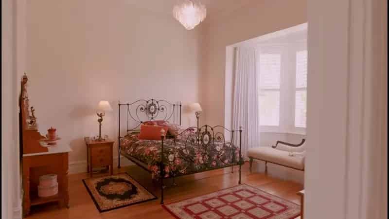 Sell Exquisite Victorian Home in Hamilton with Stunning Gardens