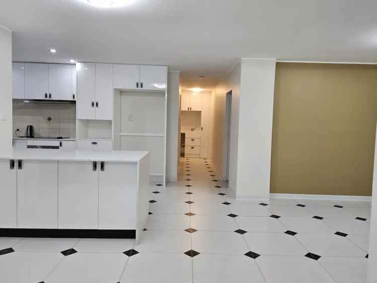 3 Bed Renovated Home Panoramic Water Views NSW