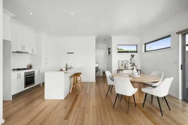 House For Sale , 26, Middle Road, Melbourne, Victoria