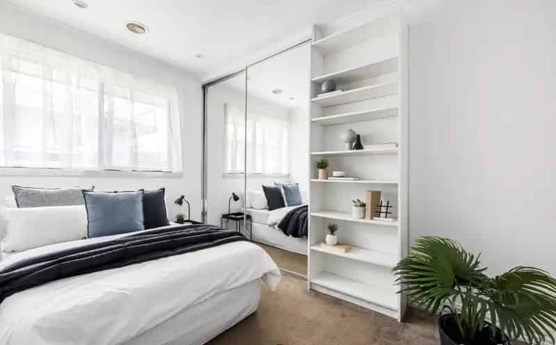 Rent Stunning 4 Rooms House in Melbourne with Modern Features