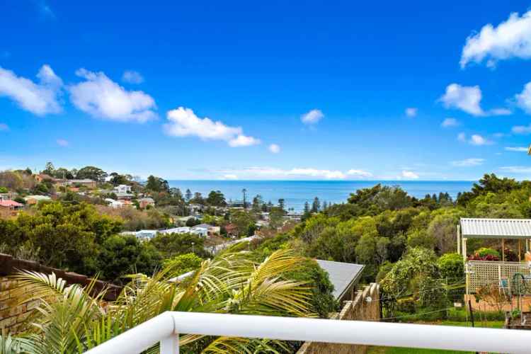 Charming Kiama Home with Stunning Ocean Views and Prime Location