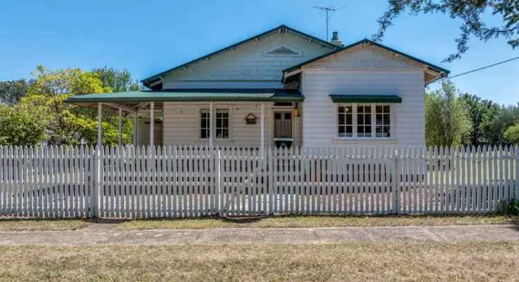 House For Sale in Gunning, New South Wales