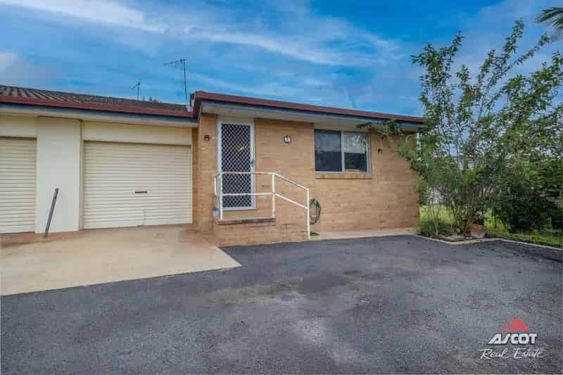 SOLID BRICK UNIT WALKING DISTANCE TO CBD