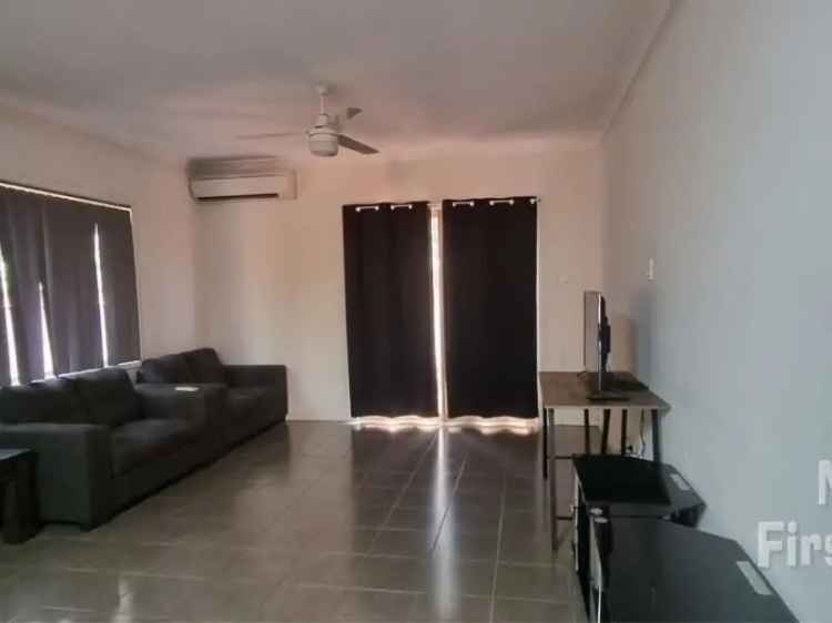 Fully Furnished 3 Bedroom House Near School and Shops