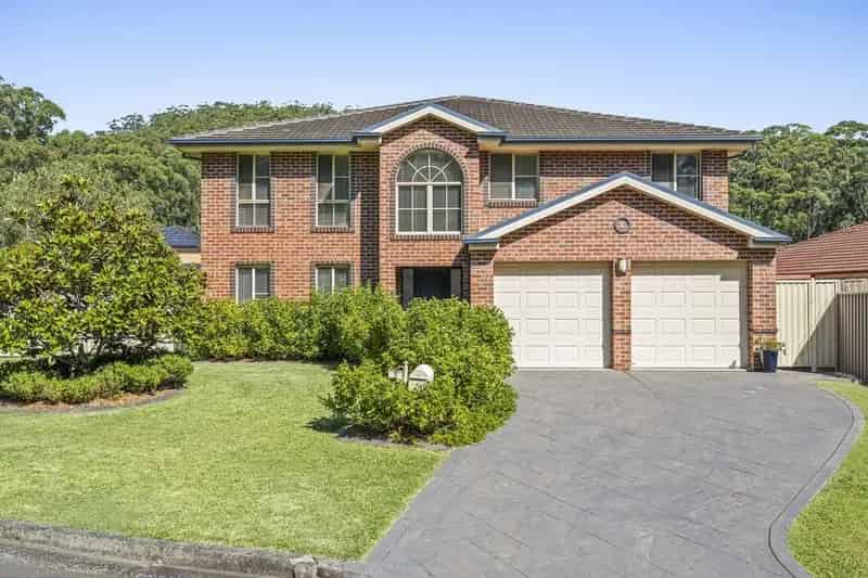 House For Sale - 2 Eucalyptus Place, Green Point NSW 2251