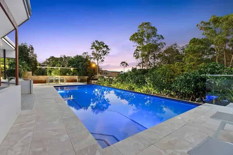 Designer Townhouse In Boutique Complex