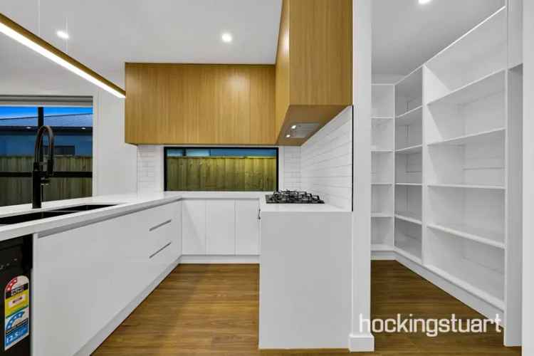 Family Home in Peppercorn Estate: Stylish, Modern, and Convenient