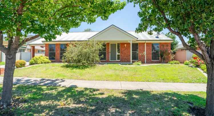 House For Sale in City of Wodonga, Victoria