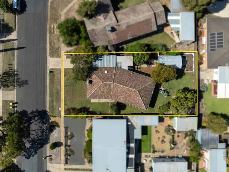 13 Monds Avenue, Benalla - Solid, Stylish & Secure