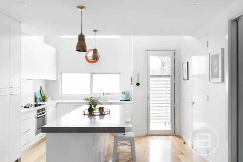 Buy House in Port Melbourne with Modern Finishes and Outdoor Spaces