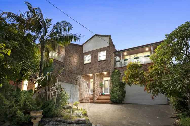 Family Home with Expansive Living and Lush Views