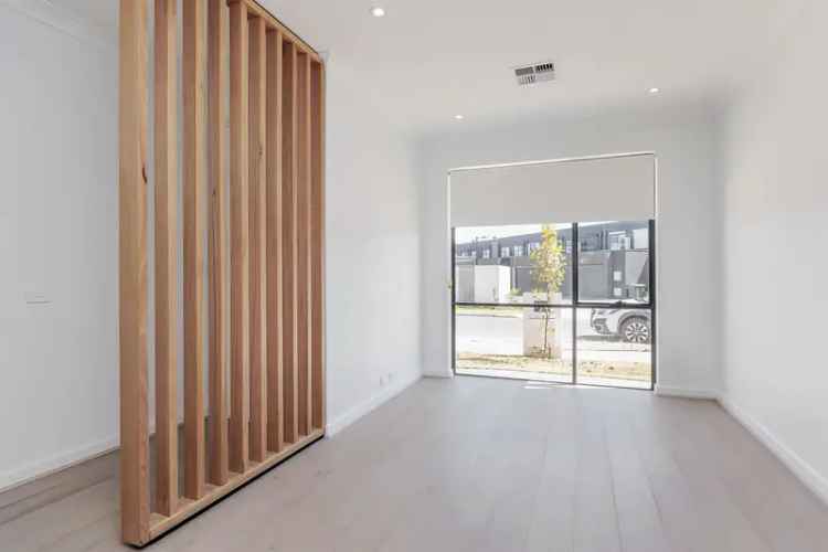 Sparkling New Townhouse in Semaphore