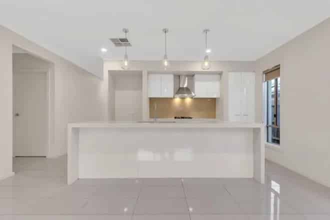House For Rent , 18, Fleece Road, Melbourne, Victoria