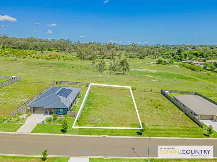Buy Land in Armidale with Breathtaking Views and Ready Services