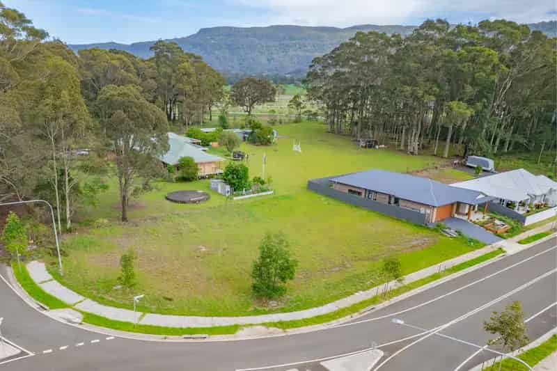 Buy Land in Taylors Landing Estate with DA Approved Plans for Units