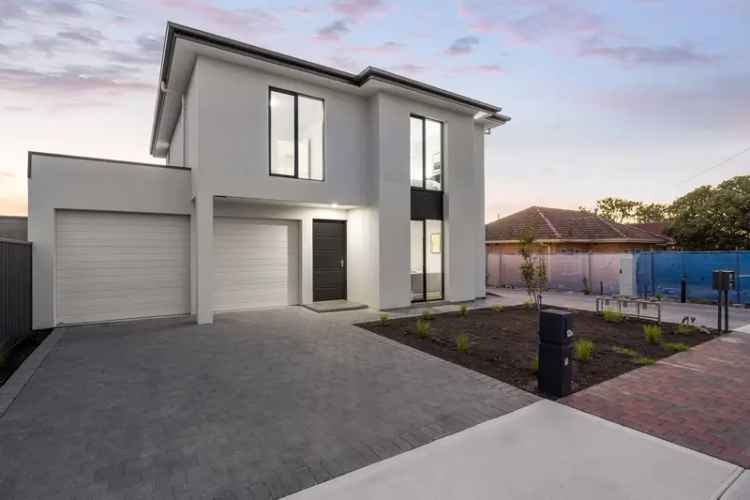 Brand New 2025 Dual Level Home in Campbelltown