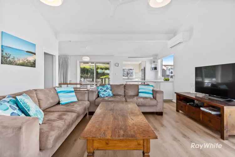 Rent 4 Bedroom Beach House with Stunning Views in Manyana