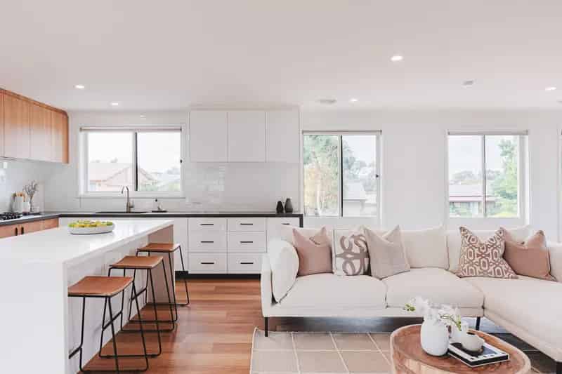 Buy house in Kaleen with dual residences and spacious grounds