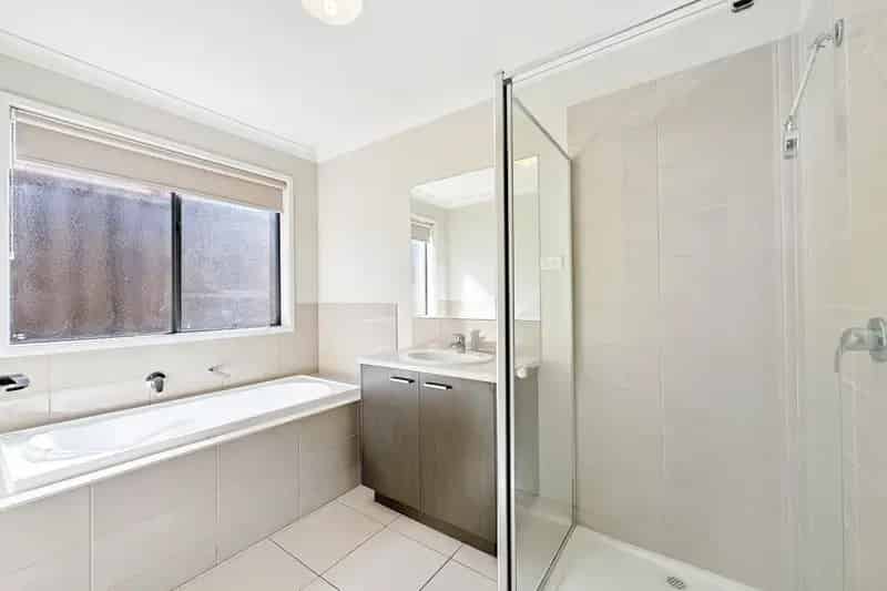 House For Sale , 148, Willandra Circuit, Warragul, Victoria
