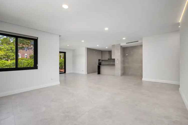 5 Bedroom House with 2 Studios Near Homebush and Strathfield