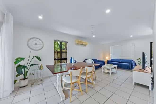 Apartment For Sale , Cannonvale, Queensland