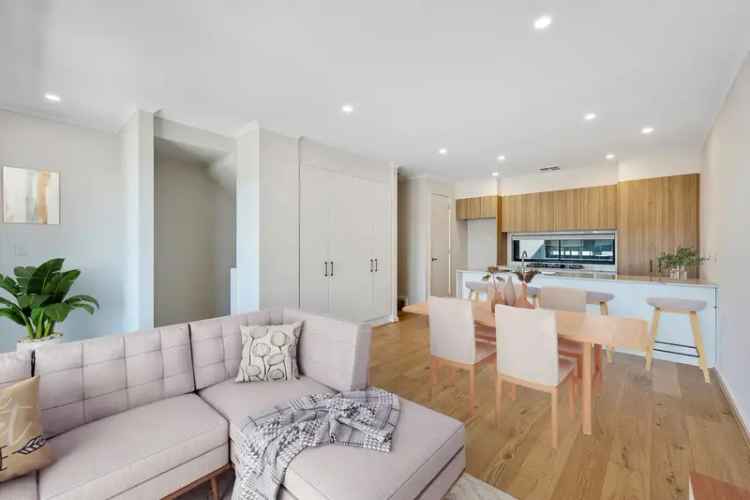 3 rooms house of 187 m² in Adelaide