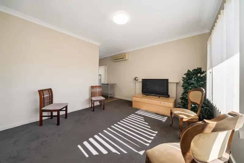 341A & 341B GRAND PROMENANDE DIANELLA, WA - CONTACT AGENT