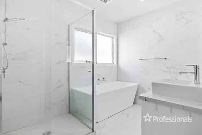 House For Rent , 2, Sabot Close, Melbourne, Victoria