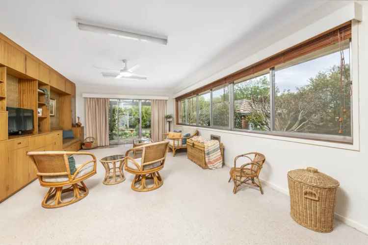 House For Sale in South Canberra, Australian Capital Territory