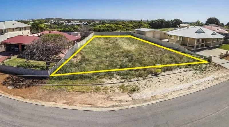 Buy land by the sea in Port Denison with great block size