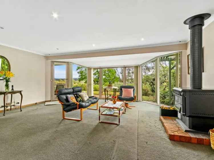 7-Acre Family Home Gippsland Lakes Views 4 Beds Shed