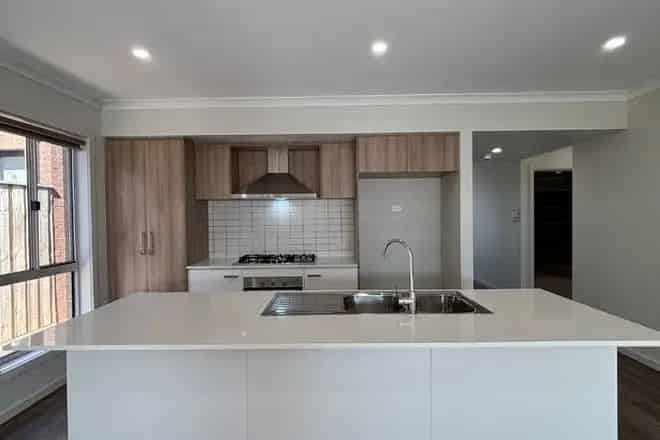 House For Rent , 7, Sprout Drive, Melbourne, Victoria