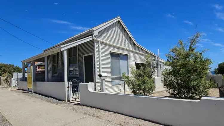 Buy Cottage 2 Bedroom Home in Streaky Bay with Coastal Charm