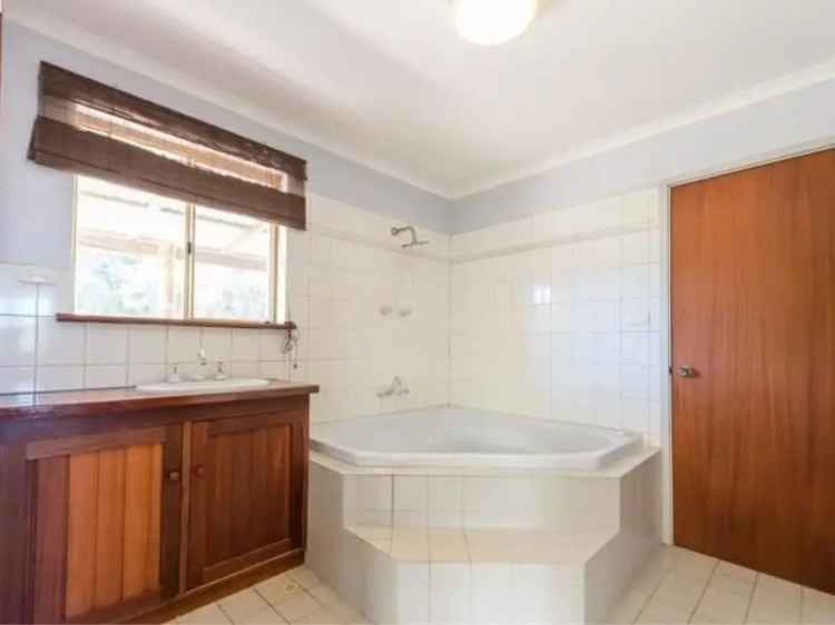 House For Sale in Geraldton, Western Australia