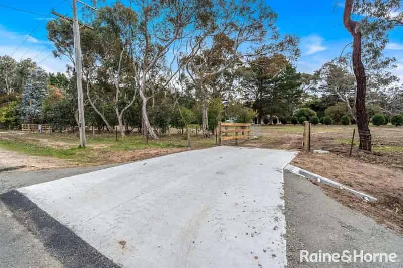 House For Sale , 105, Whittakers Lane, Riddells Creek, Victoria