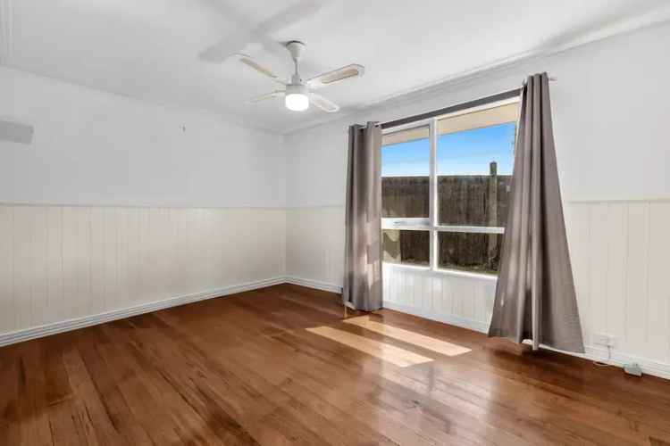 Charming 3-Bedroom Home in Werribee