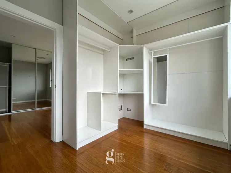 4 rooms apartment of 110 m² in Sydney