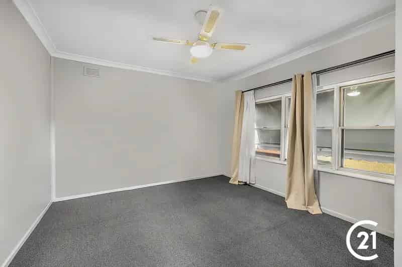 124 Bowen Street, Echuca VIC 3564 - House For Lease