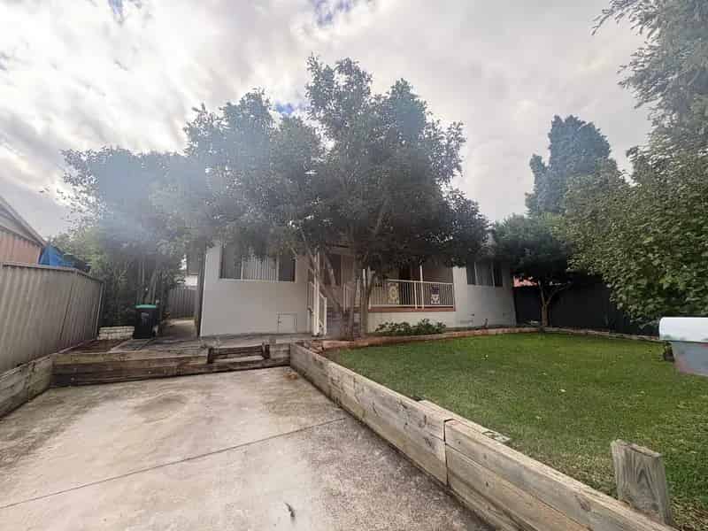 Spacious 4-Bedroom Family Home in Prime Location