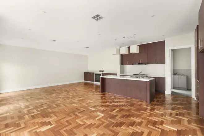 House For Rent , 2A, Hillcrest Avenue, Melbourne, Victoria