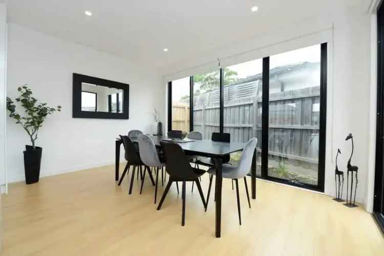 Rent Fully Furnished Coastal Townhouse Near Port Phillip Bay