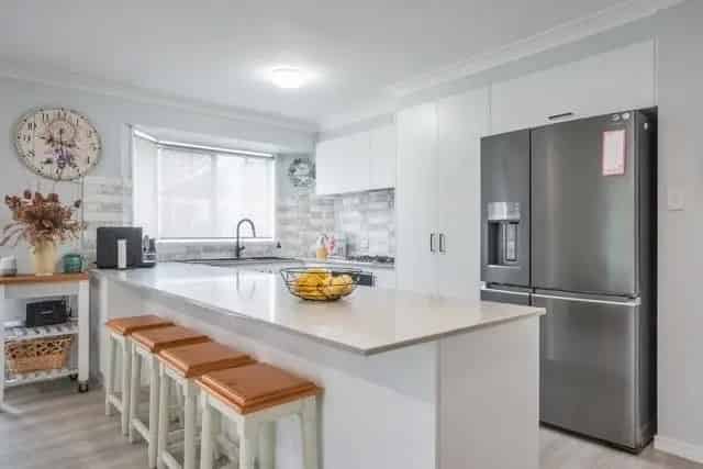 House For Sale - 65 Vineyard Street, One Mile QLD 4305