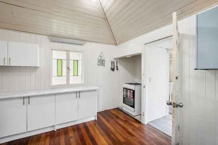 Highset Home on 607sqm with tenants paying $320pw