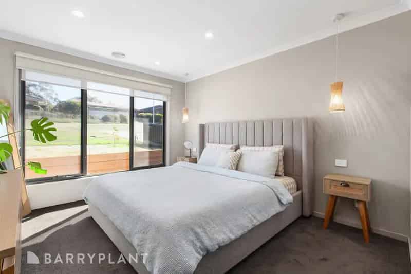 EFFORTLESS LIVING IN A PRIME POSITION