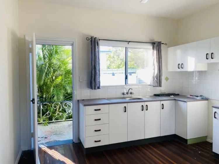 Neat And Sweet Units Available In West Mackay - Unit 1 Becoming Available